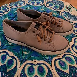 Womens Sperrys size 6